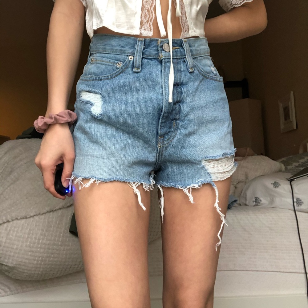 high waist girlfriend light wash urban outfitters